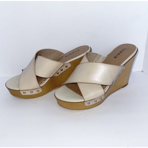 Torrid Platform Wedge Sandal Studded Faux Wood Crisscross Bone Beige Boho 8 WW - Picture 3 of 14